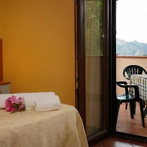 Bed & Breakfast Apache, Monforte San Giorgio
